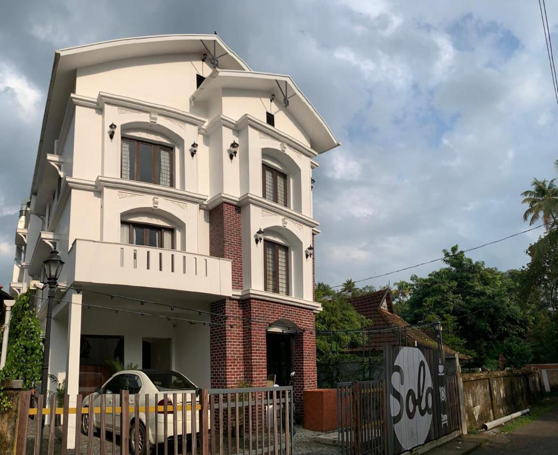 Solo Inn Kochi Extérieur photo