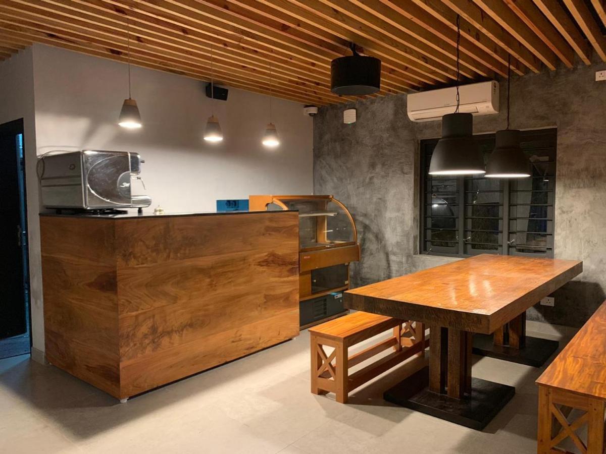 Solo Inn Kochi Extérieur photo